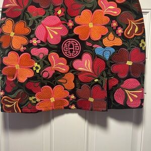 Herencia Floral Embroidered Skirt with Vibrant Colors